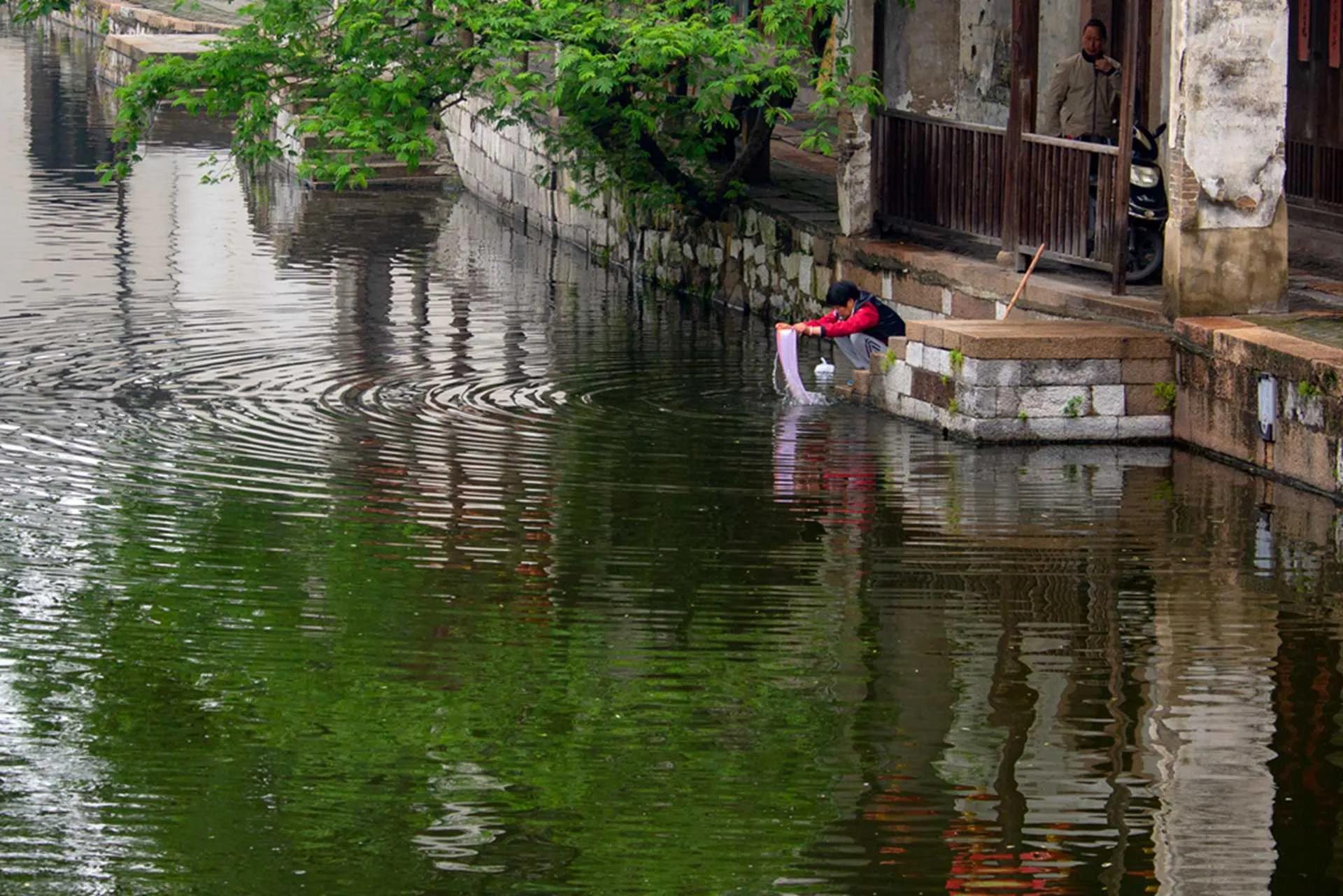 细雨霏霏中的南浔古镇 江南水乡名镇