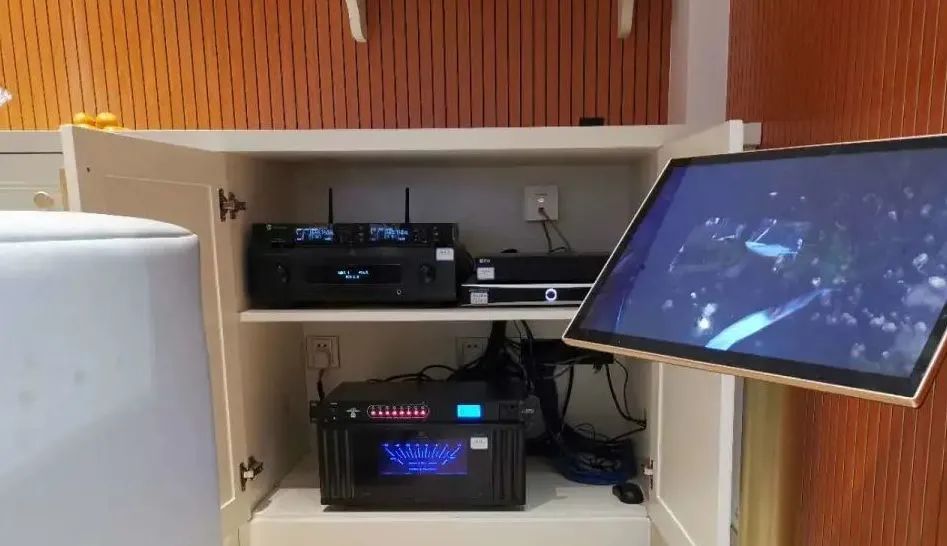 天逸AD-7300前后级套装：私影典范，高端影院定制首选