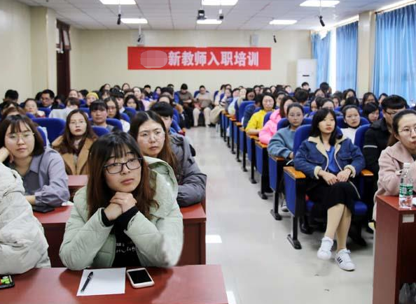 教师入职拟定新规，学历门槛或有限制，部分师范生可能无校可去