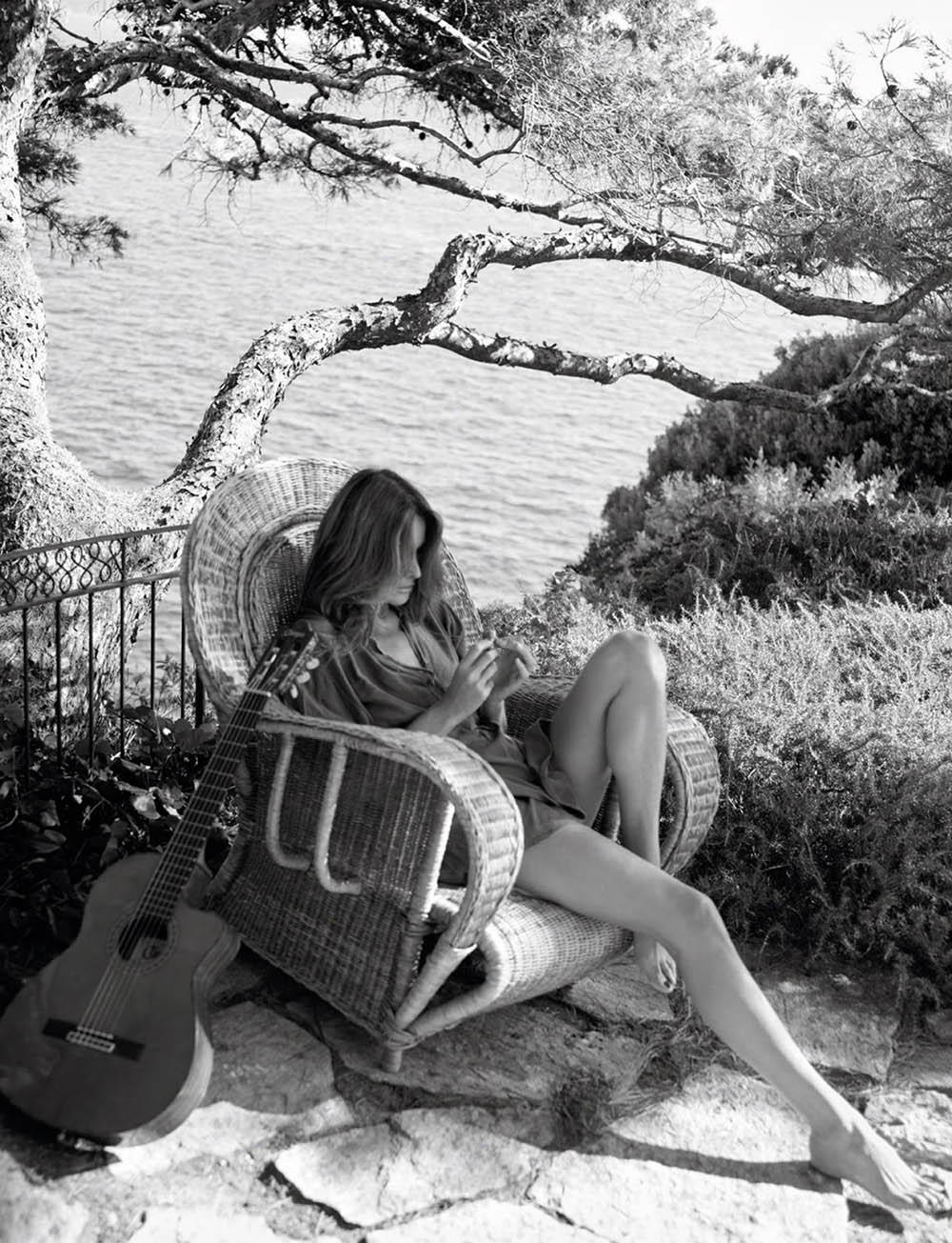 法国前第一夫人，超级名模和歌手卡拉·布鲁尼的时尚故事