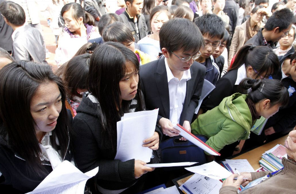 华为与三所大学签约，这次的选择让不少人感到意外，毕业生有福了