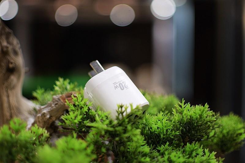 小身材大能量 NANK C2迷你20W PD双口快充充电头