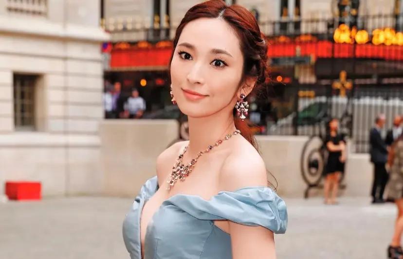 为何女星给富豪生了三胎，还叫自保？