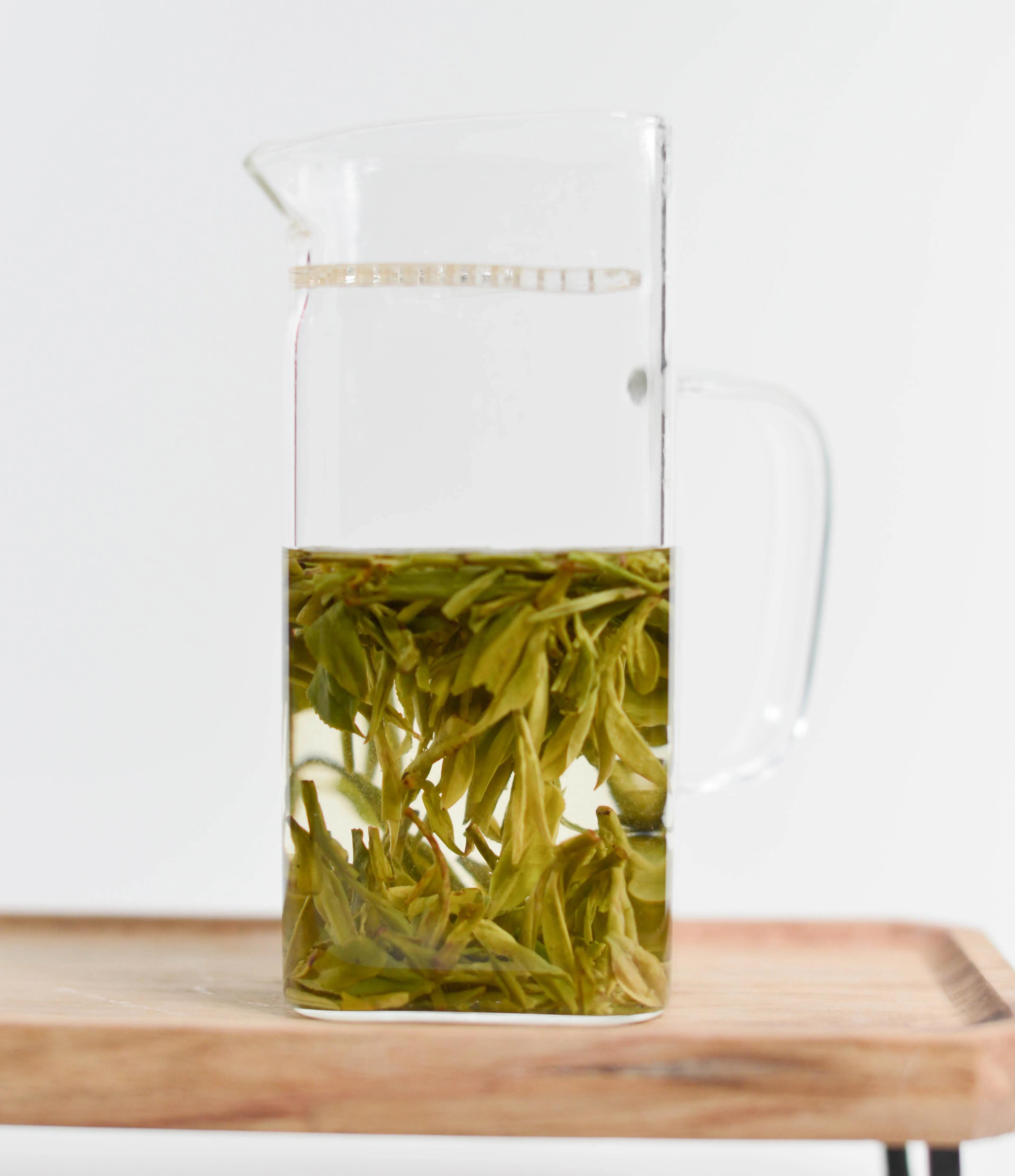 西湖龙井二级产地龙坞龙井茶表现如何?御牌御赐特级评测来了