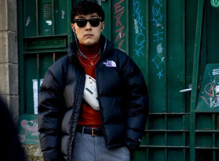 诚心建议：大牌羽绒服别在网上买，相当于交智商税，吃亏的是自己