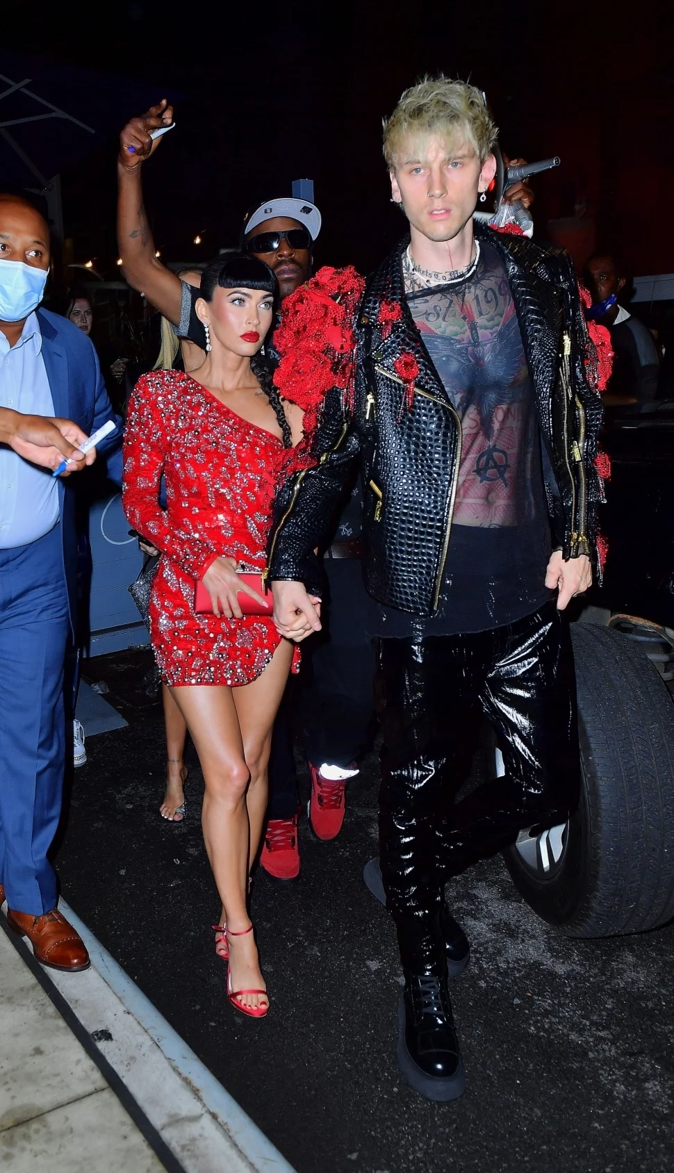 2021明星劲爆恋情！名媛老公藏私生子，日韩女神全结婚？