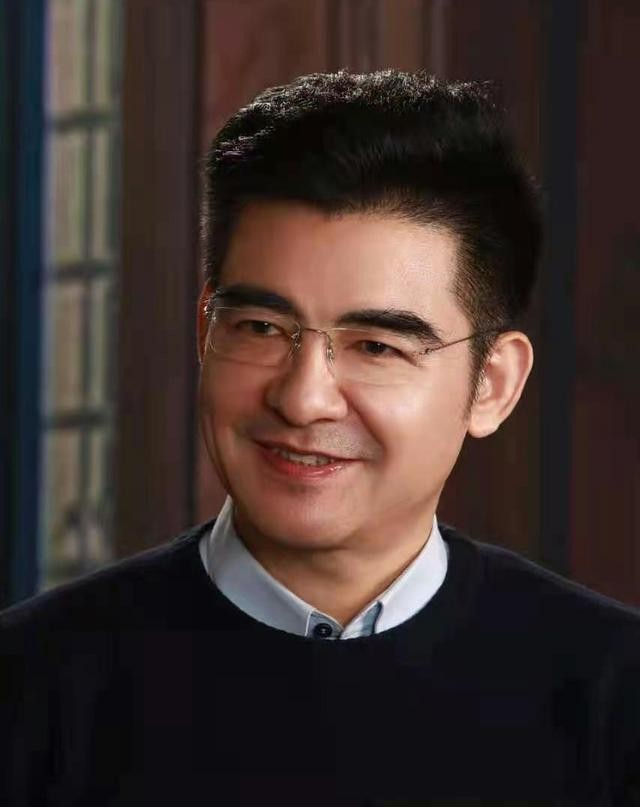 陈光标简介及人生经历（陈光标是“中国首善”还是骗子）
