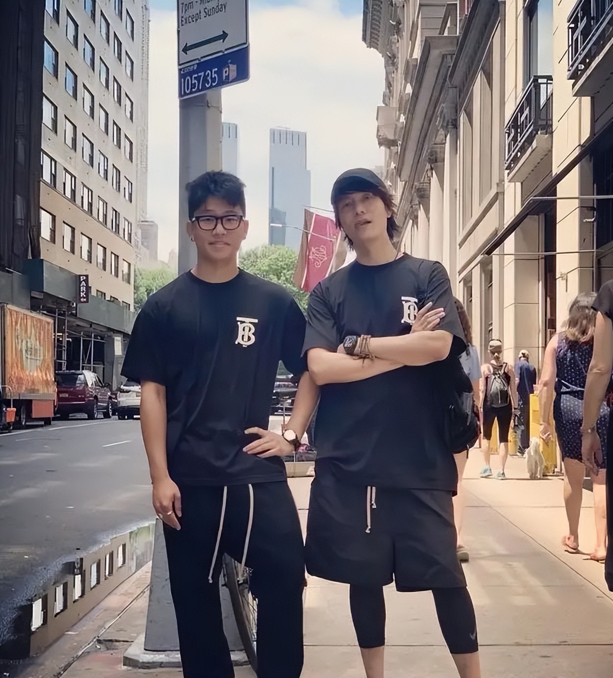 陈坤儿子陈佑尊社媒庆祝父亲节，越来越帅气，生母身份至今是谜团