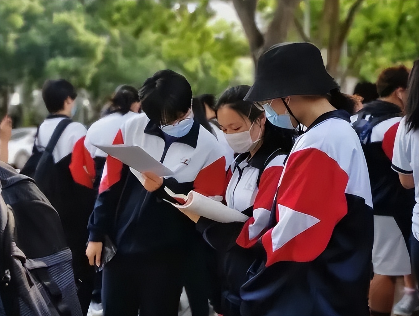 2022年高考时间有变动，部分地区考试时间延后一些，学生要早知道