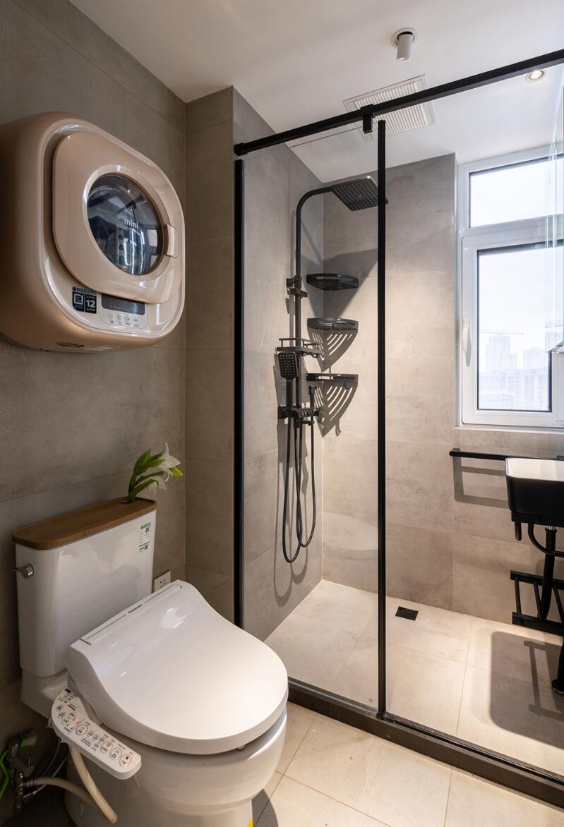 110㎡的户型，餐厅却只有巴掌大，她以逆向思维改造后，超舒适