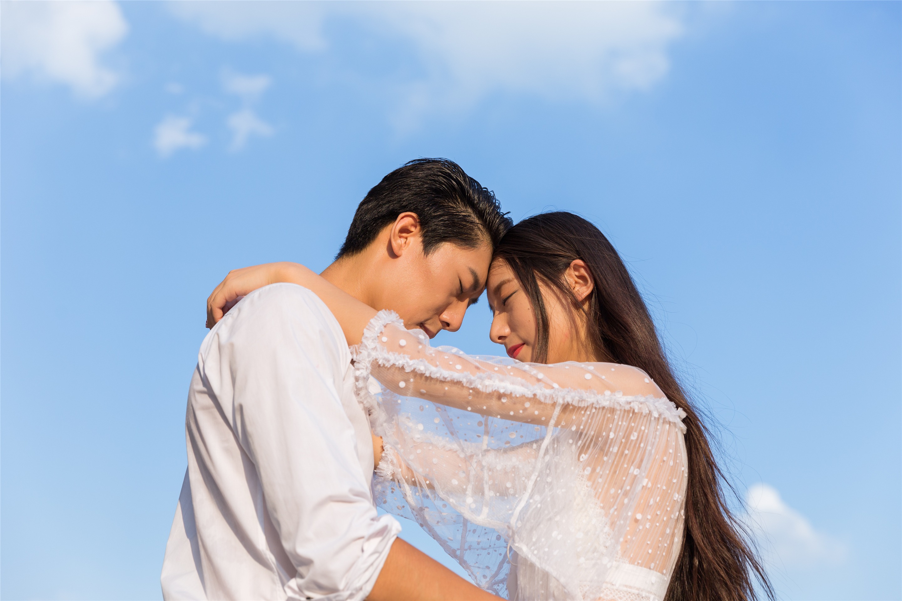 心理学：容易“花心”的男人，往往有这4种特质
