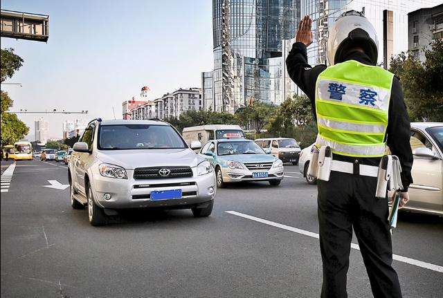 2022年全国驾照考试最严格十大城市，C1驾照考生需重点关注这些地区的考试标准和要求。