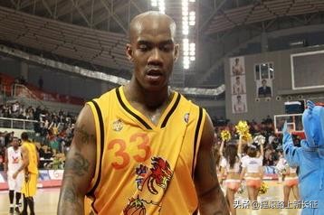 马布里为什么在nba不强(当下马布里执教生涯遭遇巨大危机，球员不断升级，战绩却停滞不前)