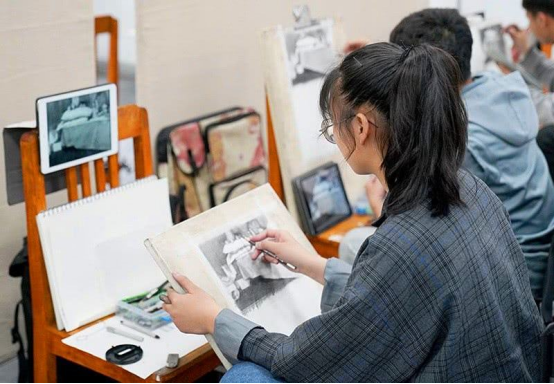 北京高考美术培训画室哪家好？怎么选好北京美术培训画室？