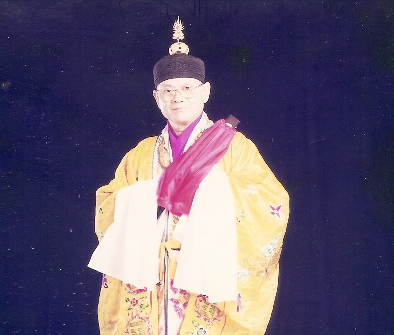 08年，陌生男子自称63代天师儿子，拿出信物证明宣称64代冒名顶替