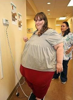 世界第一胖：重达1450斤破纪录，因胖被高富帅狂追，婚后育有2子