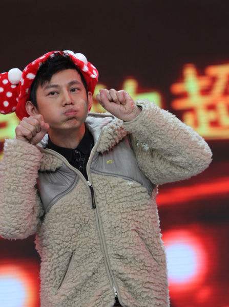 48岁的何炅，也走到了今天