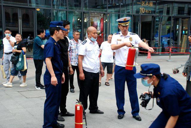 身临其境，深入体验！金牛区群众踊跃参与“安全宣传咨询日”活动