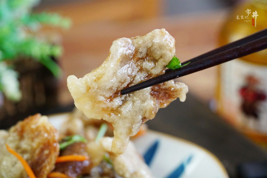 東北大哥指點的鍋包肉，外酥里嫩，果然味道不錯，孩子吃上癮了