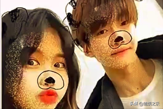 张亮14岁儿子被曝早恋，和漂亮女友亲吻互动，张亮发长文回应获赞