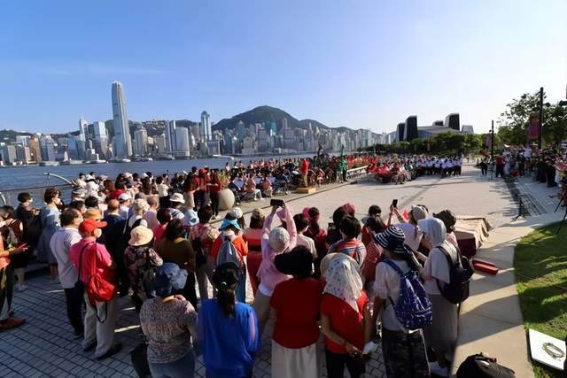 庆回归开新篇 维港快闪暨交响音乐会活动成功举办