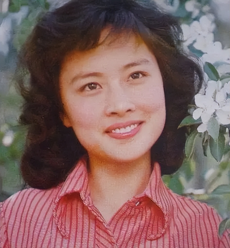 80年代女星赵娜：两段失败婚姻，曾是杜淳后妈，今与儿子相依为命