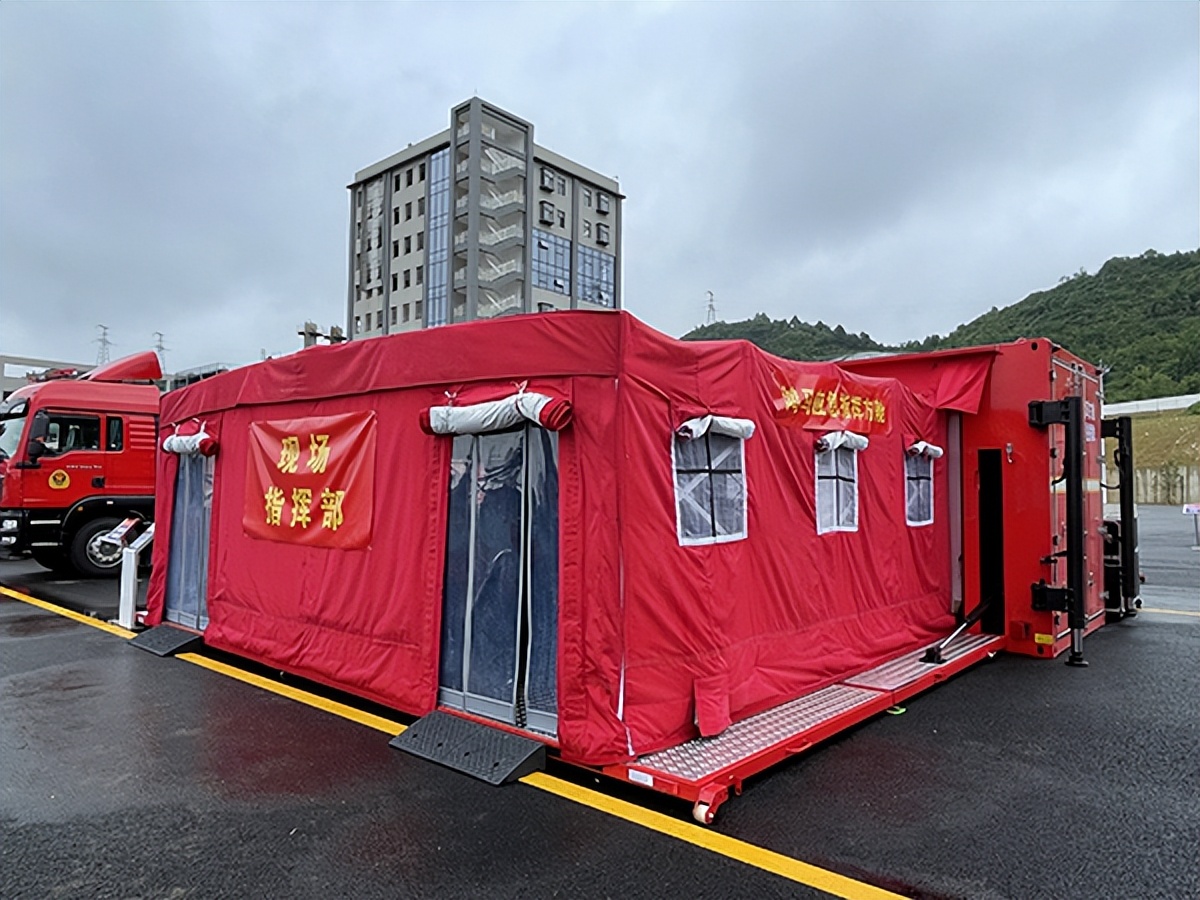 森源鸿马“1+N”智能方舱在贵州省消防救援后勤工作会议现场获赞