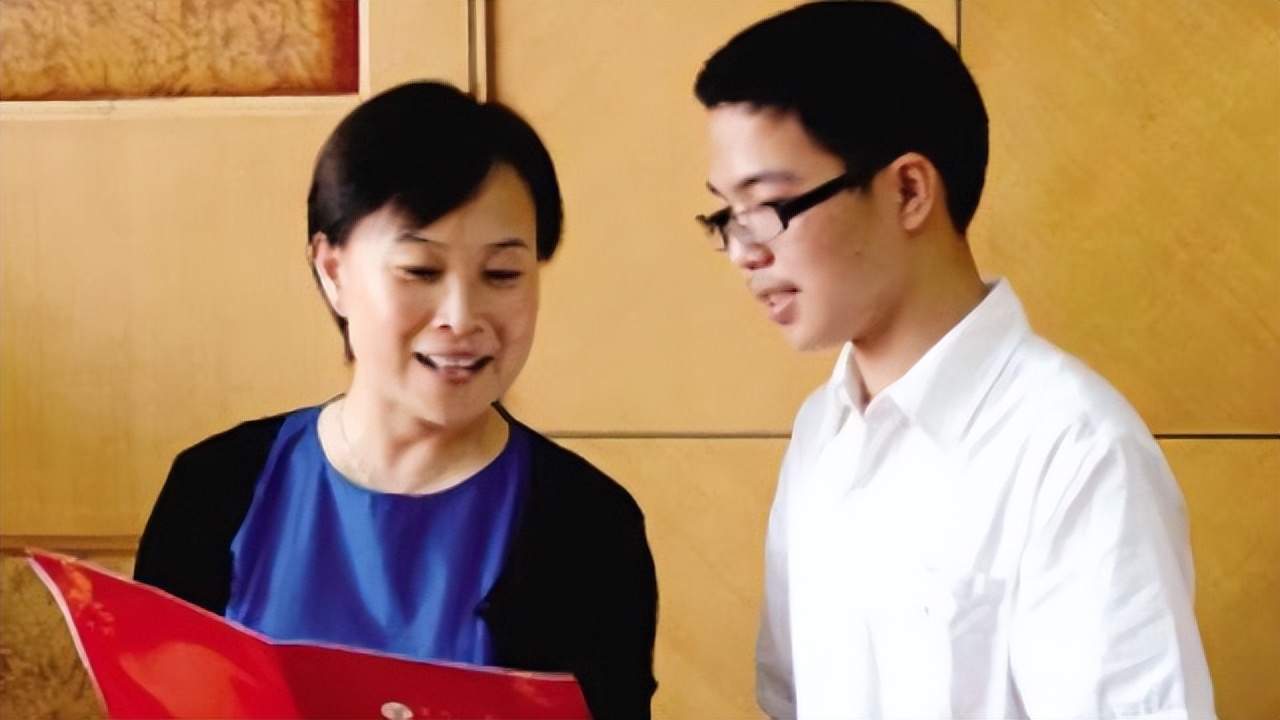 10年江苏考生写755字作文：30字阅卷老师不识，拒绝北大入学东大