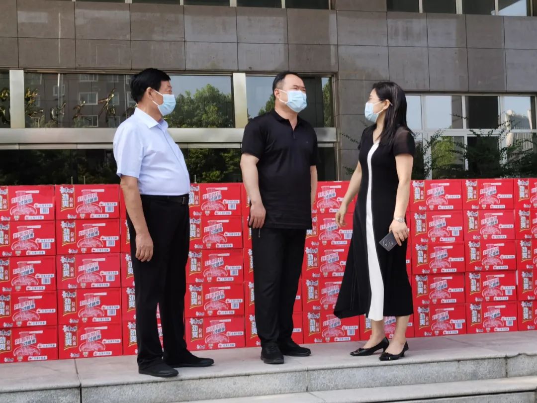 携手战“疫”共克时艰 河南威佳汽车集团驻马店地区捐赠抗疫物资