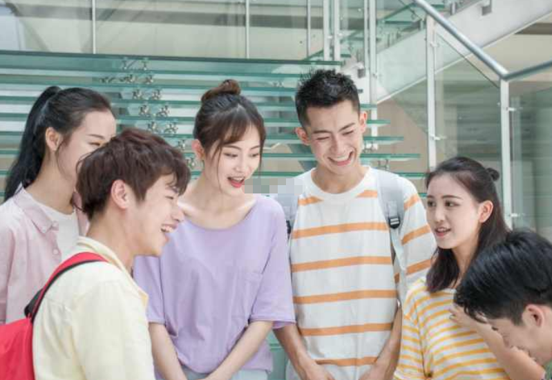 校园里，男大学生多高算“矮”？170cm成下限？听听学妹真实想法