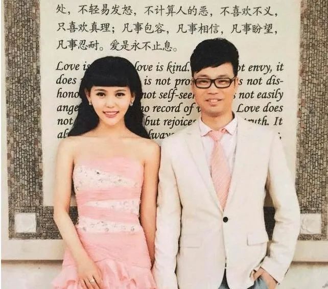 要钱没钱，要貌没貌！7位丑男演员娶的老婆，一个比一个漂亮