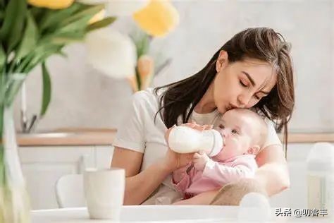 如何给婴幼儿换奶？