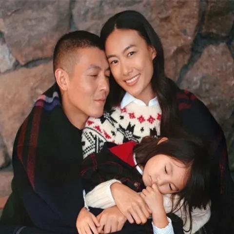 娱乐圈那些私生活混乱的男星，陈翔劈腿，陈浩民婚内“狼吻”嫩模