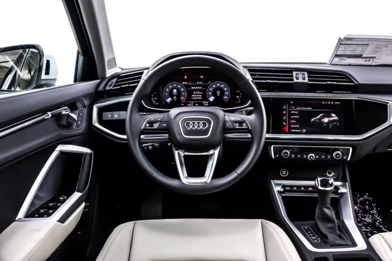 2023版Q3曝光！换装2.0T+8AT，预售28万，竞争X1，新造型更犀利