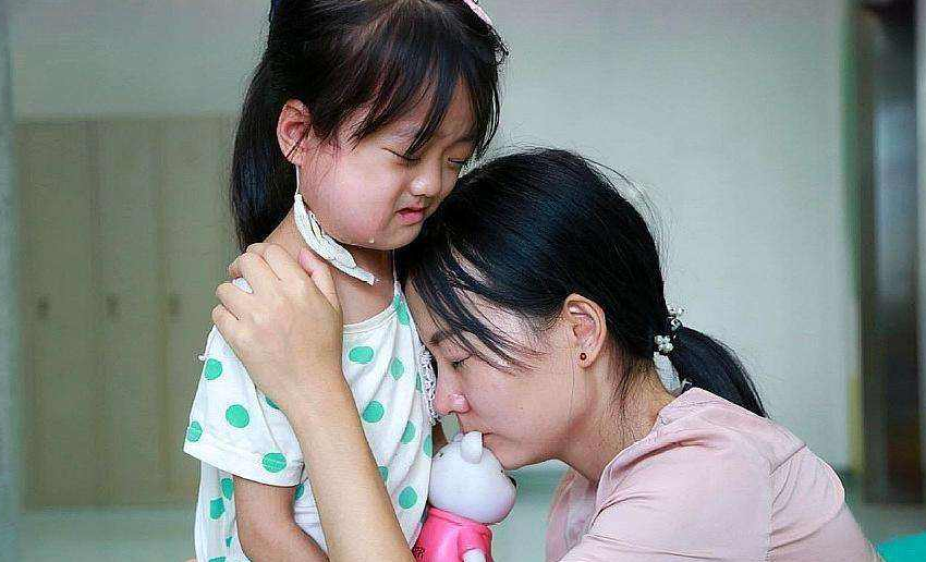 13年前，江苏19岁美女爱上大20岁大学老师，为爱不惜断绝父女关系