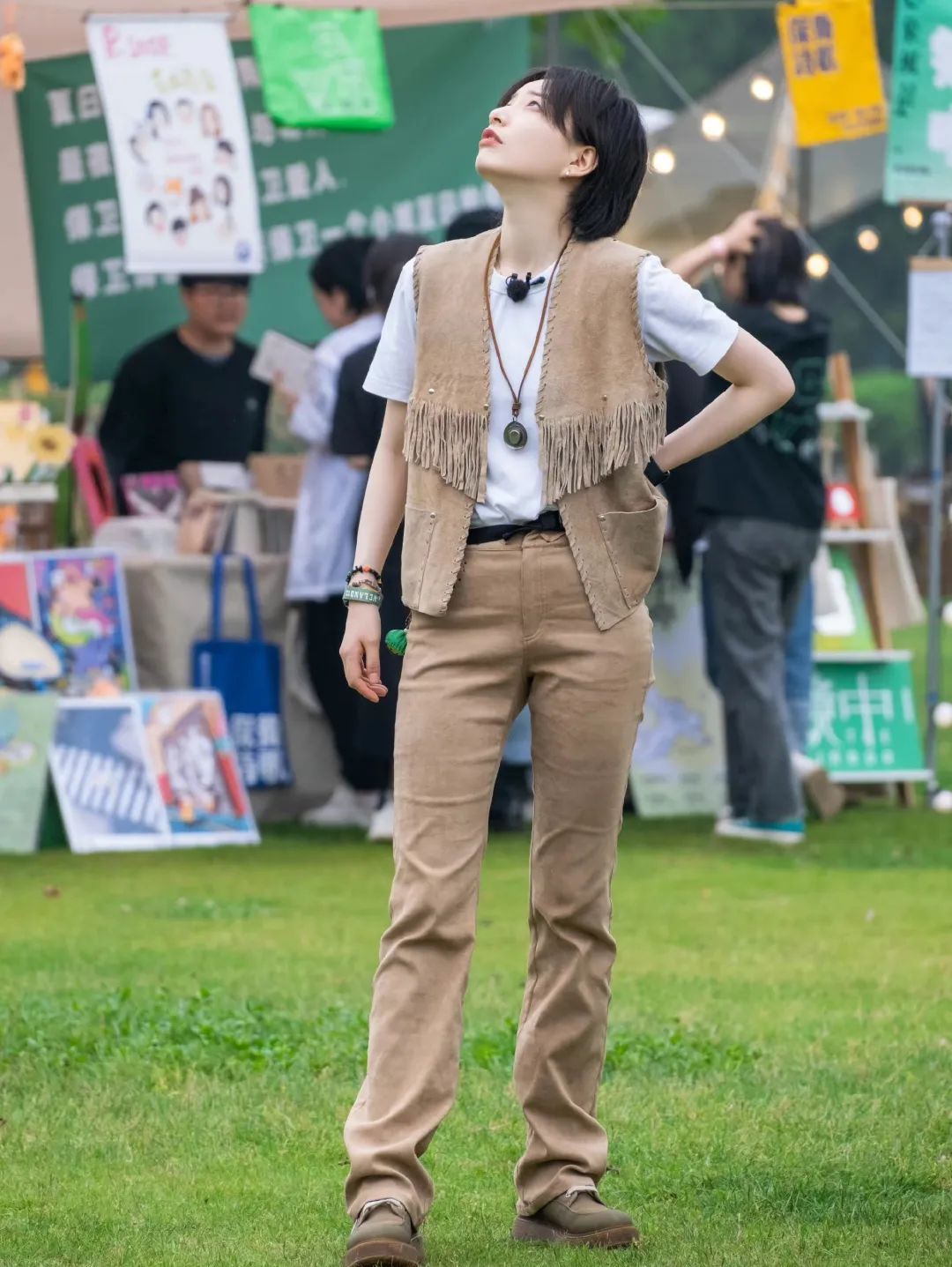 次次艳压00后小花，35岁的杨幂心机在哪儿？