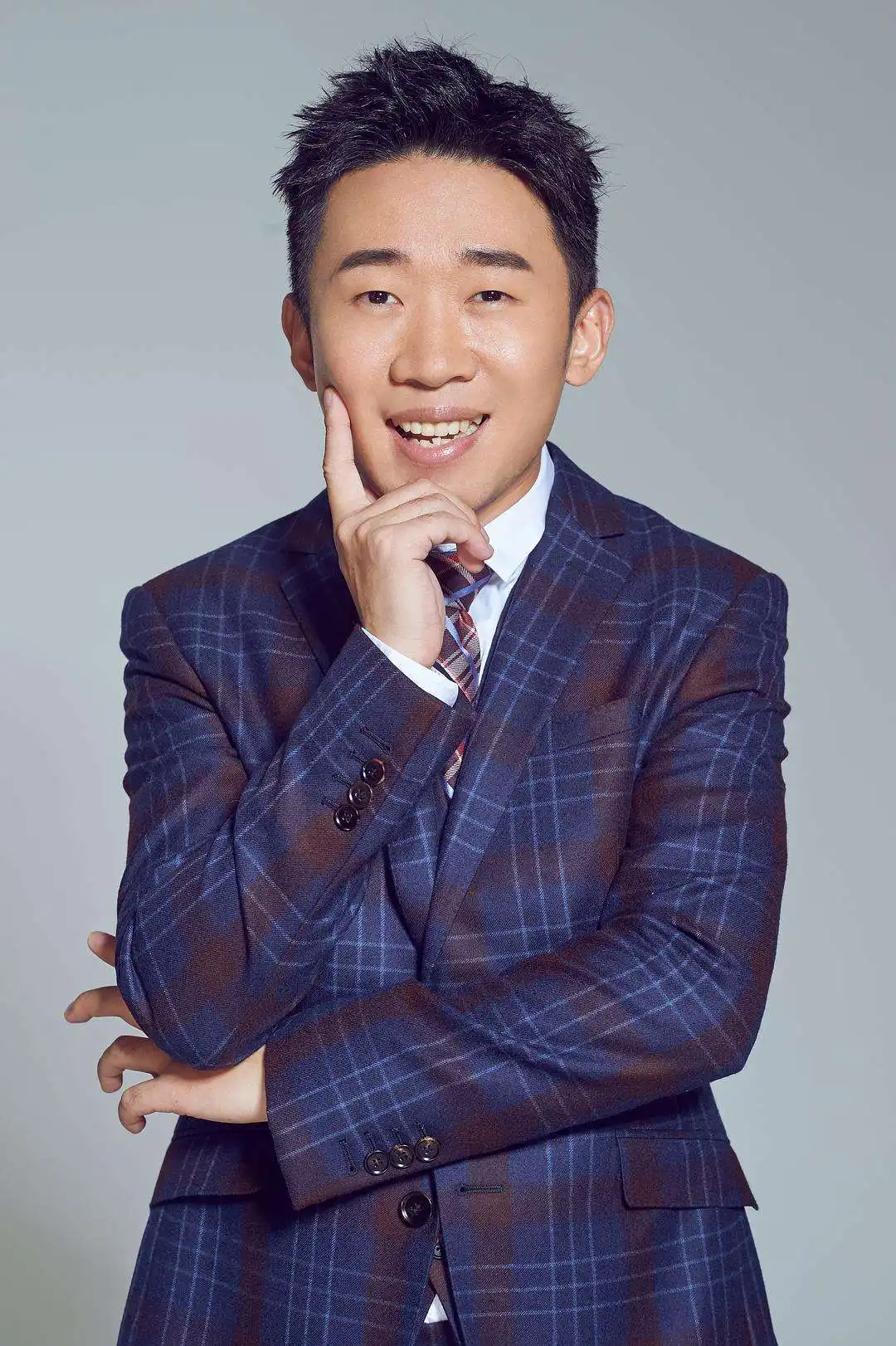 明明一身土味，穿的衣服賊貴，他們一走時尚路線，大牌就跟著遭殃