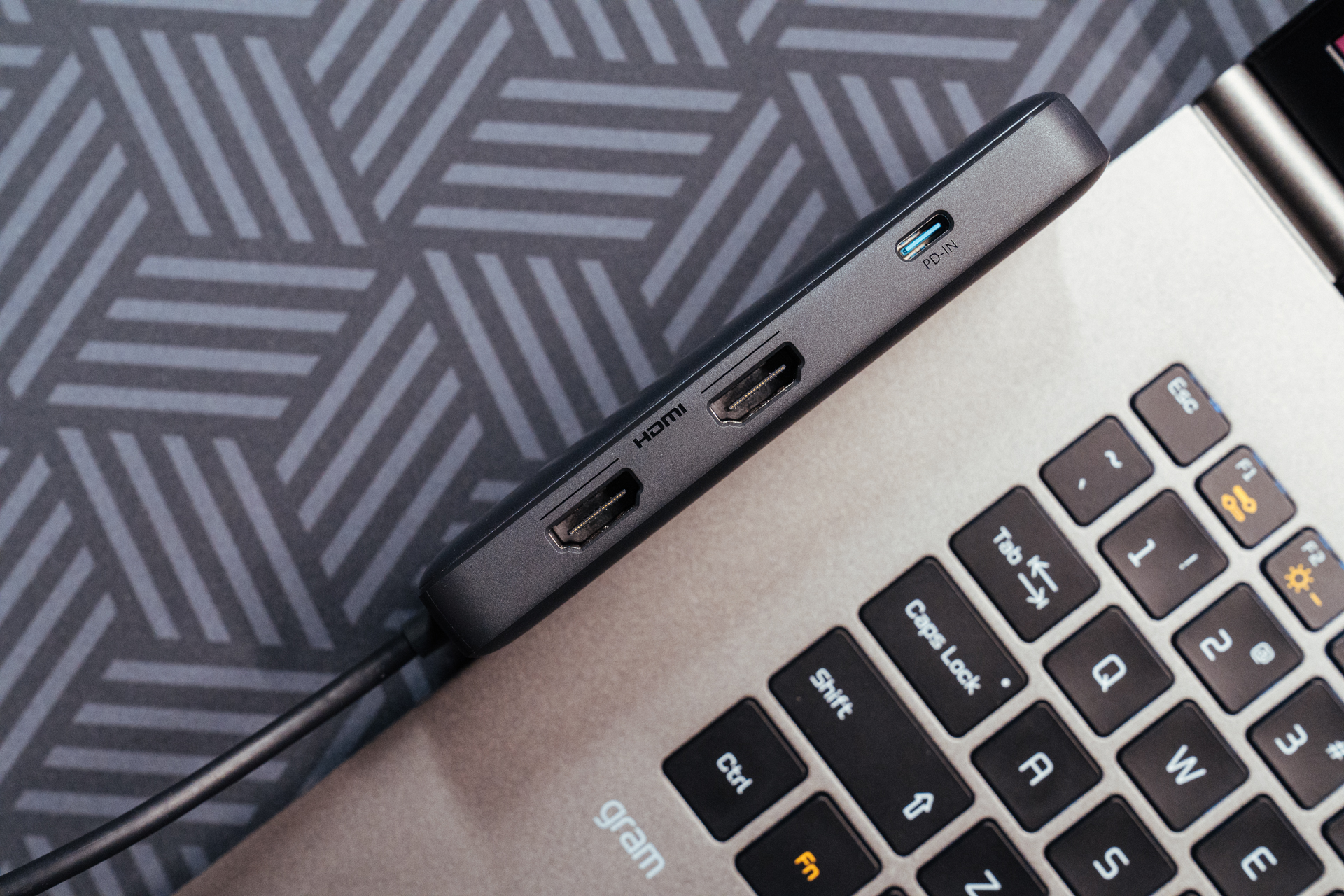 简洁条理，如何布置自己的办公桌面：轻办公好物分享