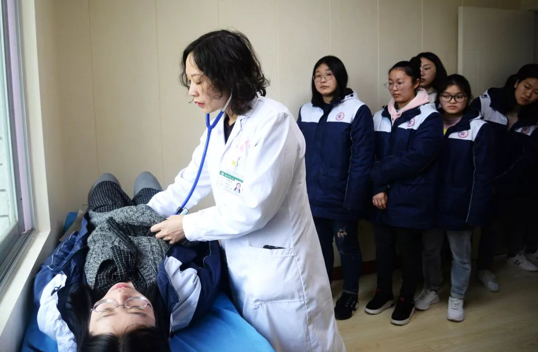 高考体检要脱衣服吗（高考体检时的）