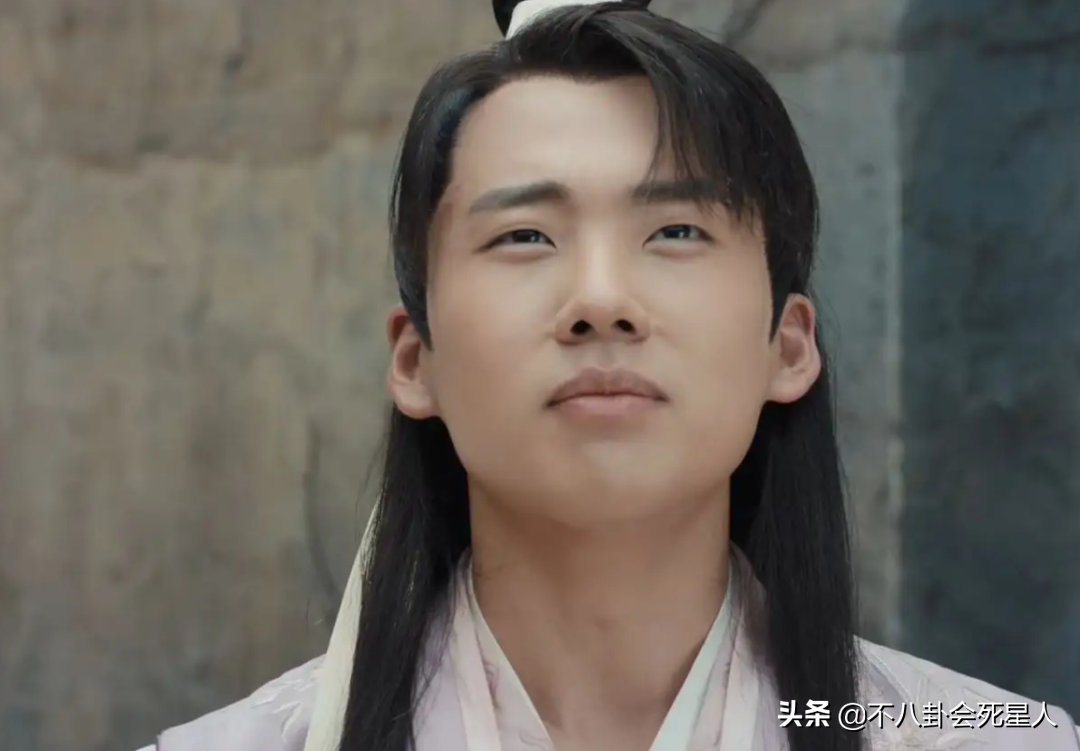 昙花一现的5位星二代，靠父母名气出道，因长得丑被迅速遗忘