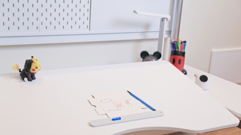 陪伴孩子健康成长 酷可立智能电动升降学习桌