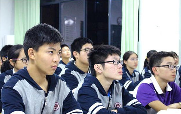我国高中百强榜新鲜出炉，华师一附中令人佩服，上海中学无缘前五