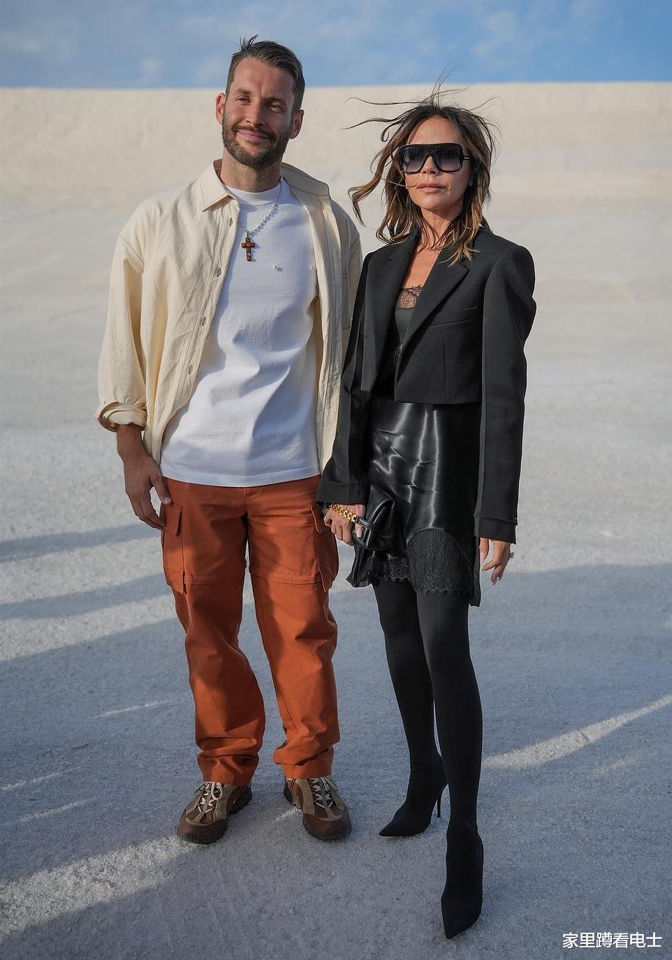 48岁贝嫂衣品不如C罗女友，时装秀比美，被老戏骨的25岁娇妻艳压