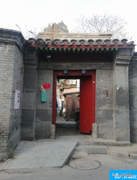 公交徒步游北京：燕翅楼-张之洞故居-郭沫若故居-辅仁大学-旌勇里