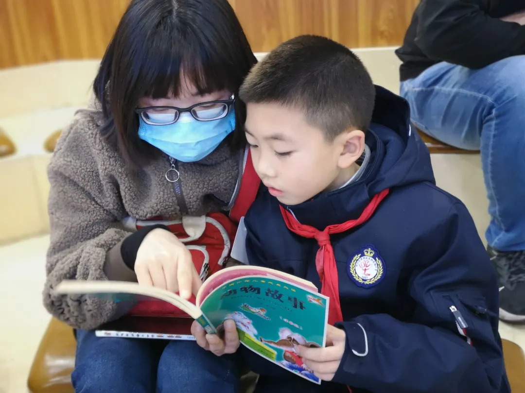 家校互动 趣味共读——华阳实验小学亲子阅读活动报道