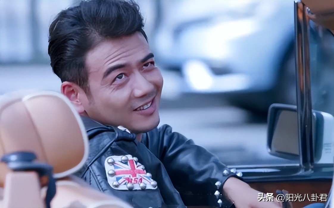 初见时青葱少年，再见时“人间油物”，这6位男星集体把路走窄了