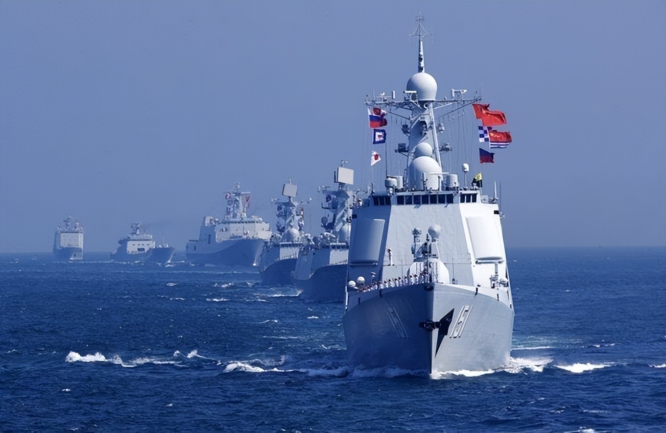 大快人心，中国钓鱼岛强势出击，军舰之后，海警对日渔船现场执法