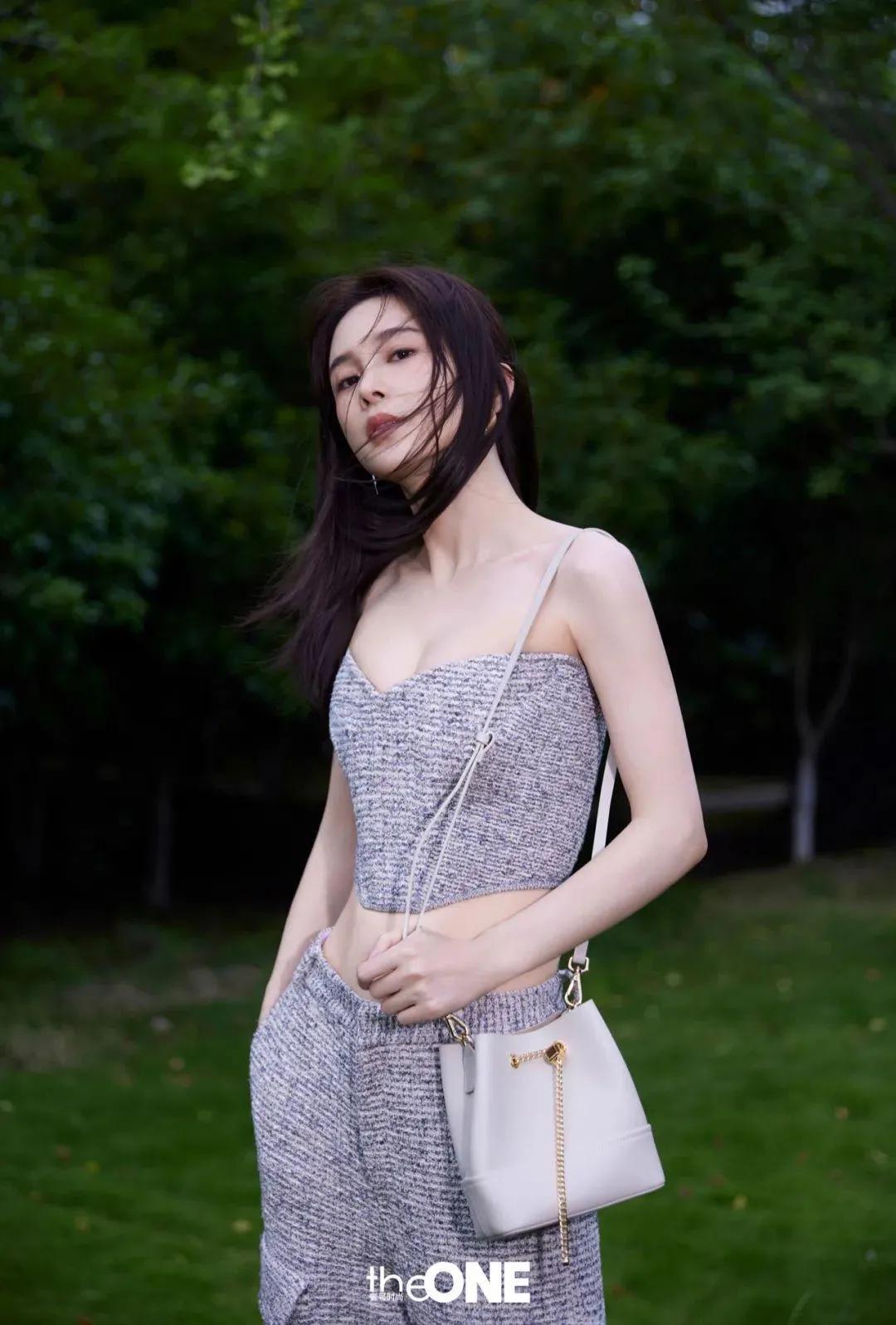 赵樱子初夏气质大片