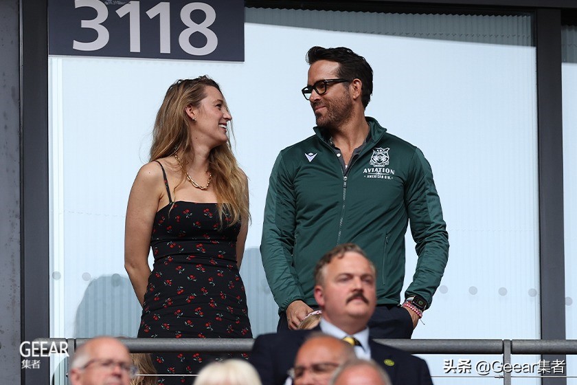 布莱克·莱弗利以甜美造型与瑞安·雷诺兹约会