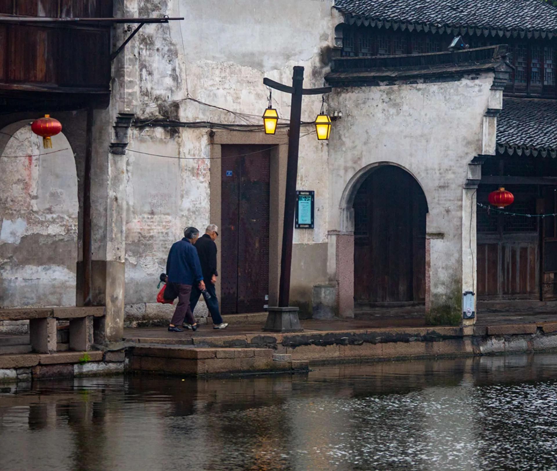细雨霏霏中的南浔古镇 江南水乡名镇